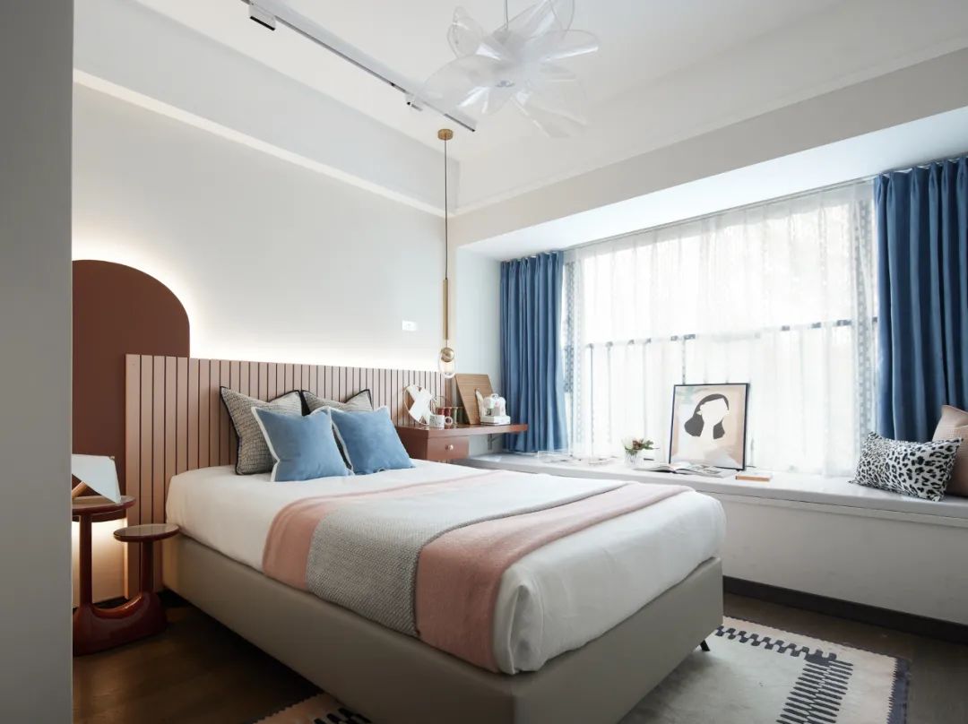 現(xiàn)代輕奢風(fēng)格室內(nèi)設(shè)計(jì)家裝案例-次臥 現(xiàn)代輕奢風(fēng)格室內(nèi)設(shè)計(jì)家裝案例-次臥