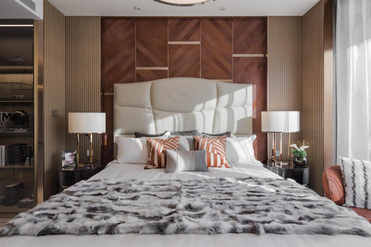 歐式輕奢風格室內(nèi)設計家裝案例-臥室 歐式輕奢風格室內(nèi)設計家裝案例-臥室