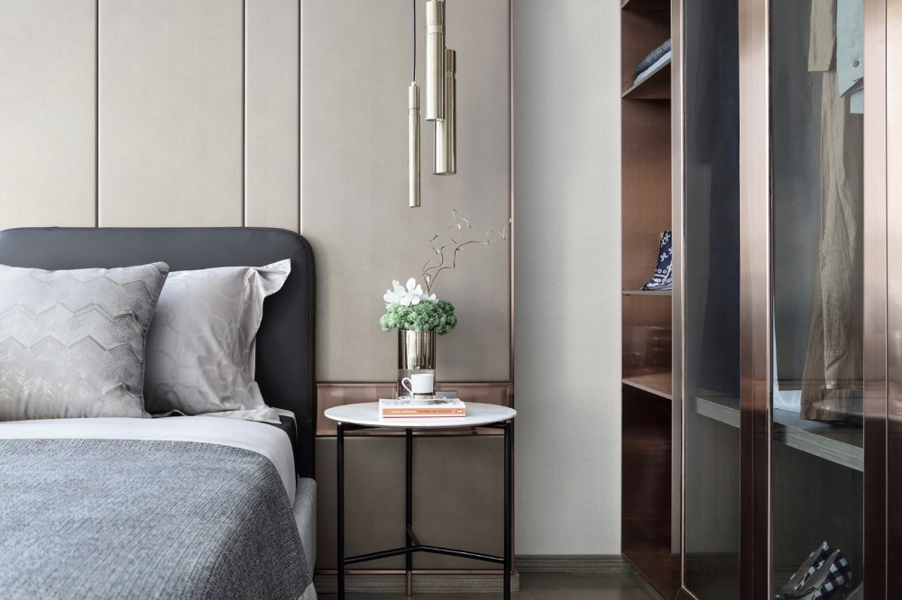 現(xiàn)代輕奢風(fēng)格室內(nèi)設(shè)計(jì)家裝案例-臥室床頭柜 現(xiàn)代輕奢風(fēng)格室內(nèi)設(shè)計(jì)家裝案例-臥室床頭柜