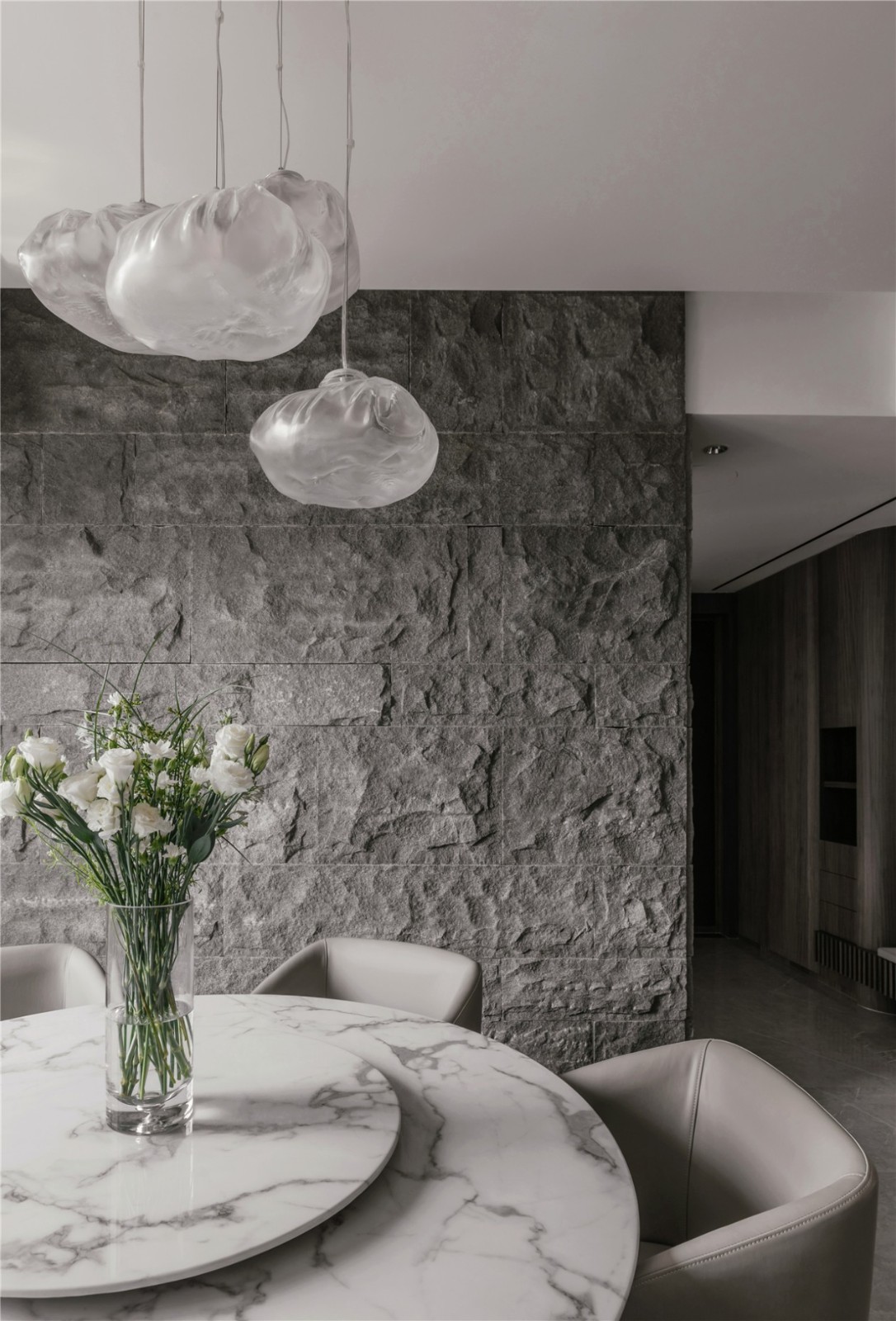 現(xiàn)代輕奢風格家裝設計別墅裝修效果圖-餐廳 現(xiàn)代輕奢風格家裝設計別墅裝修效果圖-餐廳