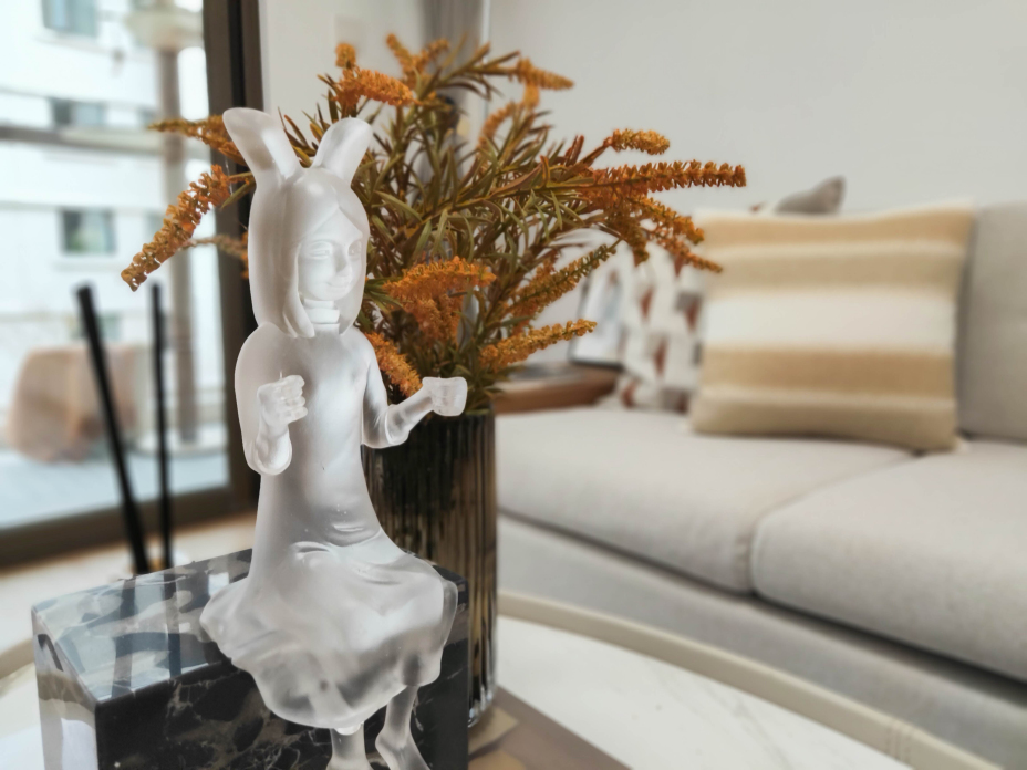 現(xiàn)代簡(jiǎn)約風(fēng)格室內(nèi)家裝案例效果圖-客廳茶幾擺件 現(xiàn)代簡(jiǎn)約風(fēng)格室內(nèi)家裝案例效果圖-客廳茶幾擺件