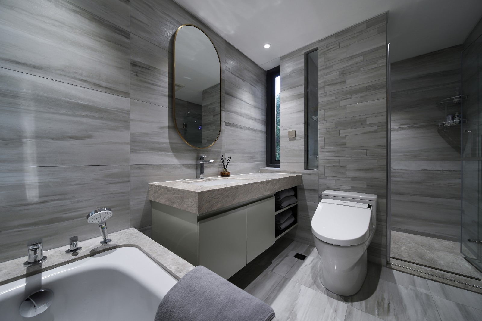 佛山裝修公司現(xiàn)代前衛(wèi)風(fēng)格室內(nèi)裝修效果圖-衛(wèi)生間 佛山裝修公司現(xiàn)代前衛(wèi)風(fēng)格室內(nèi)裝修效果圖-衛(wèi)生間