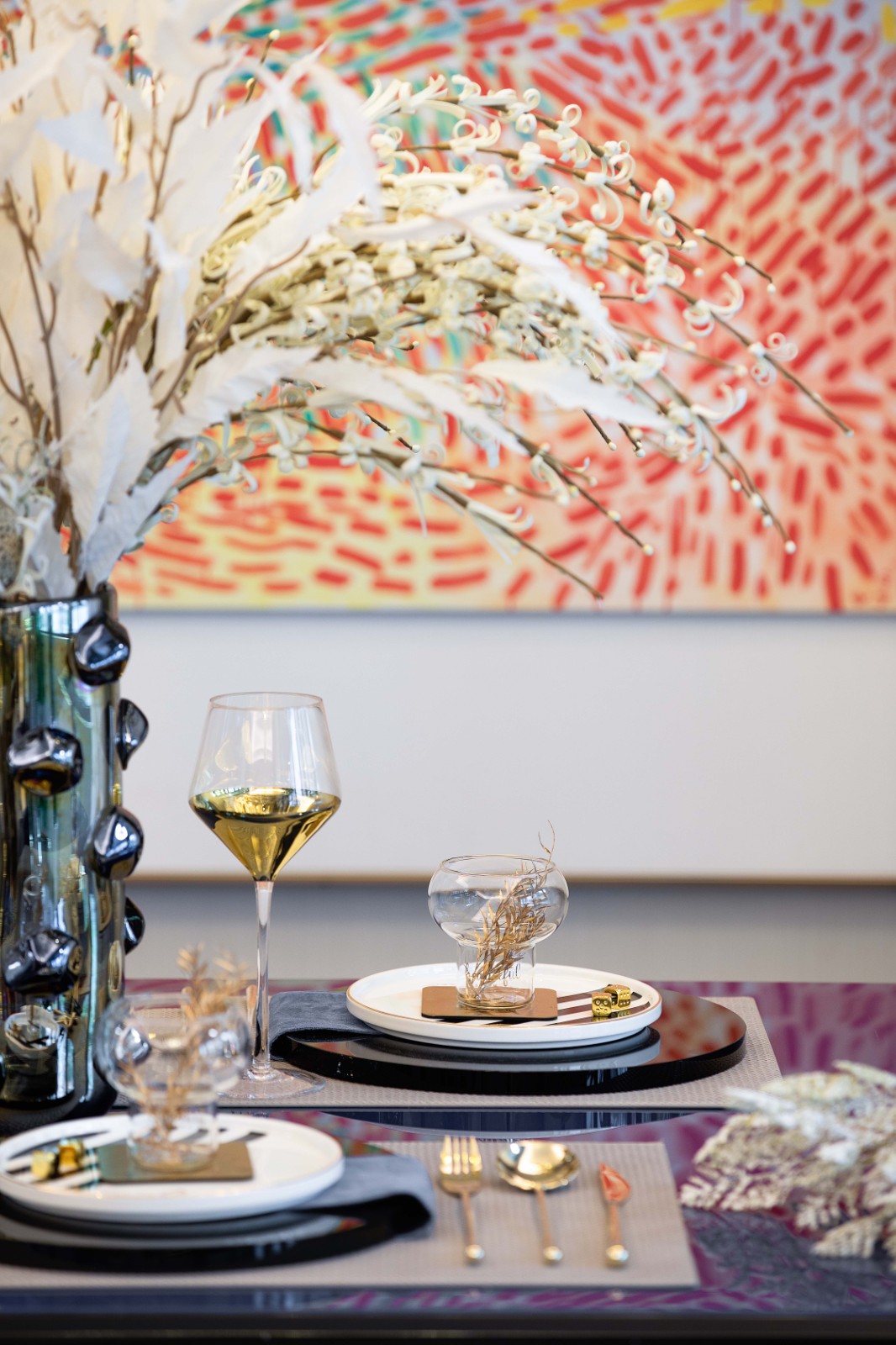 包豪斯風(fēng)格室內(nèi)設(shè)計(jì)家裝案例-餐廳餐桌 包豪斯風(fēng)格室內(nèi)設(shè)計(jì)家裝案例-餐廳餐桌