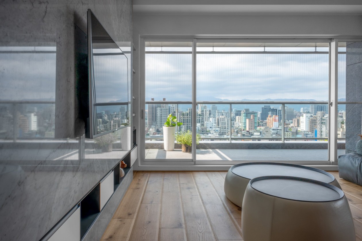 高級(jí)黑白灰現(xiàn)代簡約風(fēng)格室內(nèi)裝修設(shè)計(jì)-客廳落地窗 高級(jí)黑白灰現(xiàn)代簡約風(fēng)格室內(nèi)裝修設(shè)計(jì)-客廳落地窗