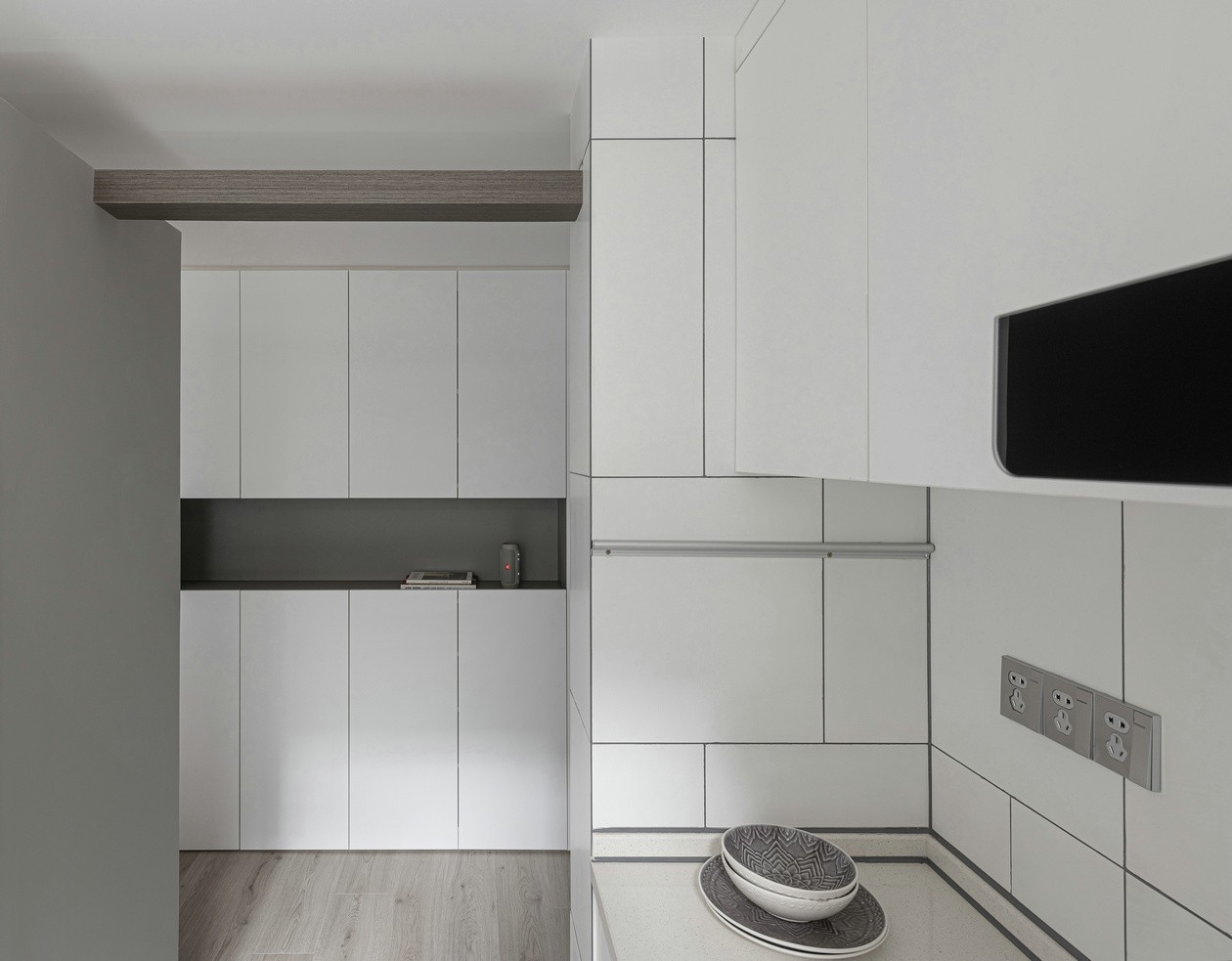 現(xiàn)代極簡(jiǎn)風(fēng)格室內(nèi)設(shè)計(jì)家裝案例-玄關(guān) 現(xiàn)代極簡(jiǎn)風(fēng)格室內(nèi)設(shè)計(jì)家裝案例-玄關(guān)