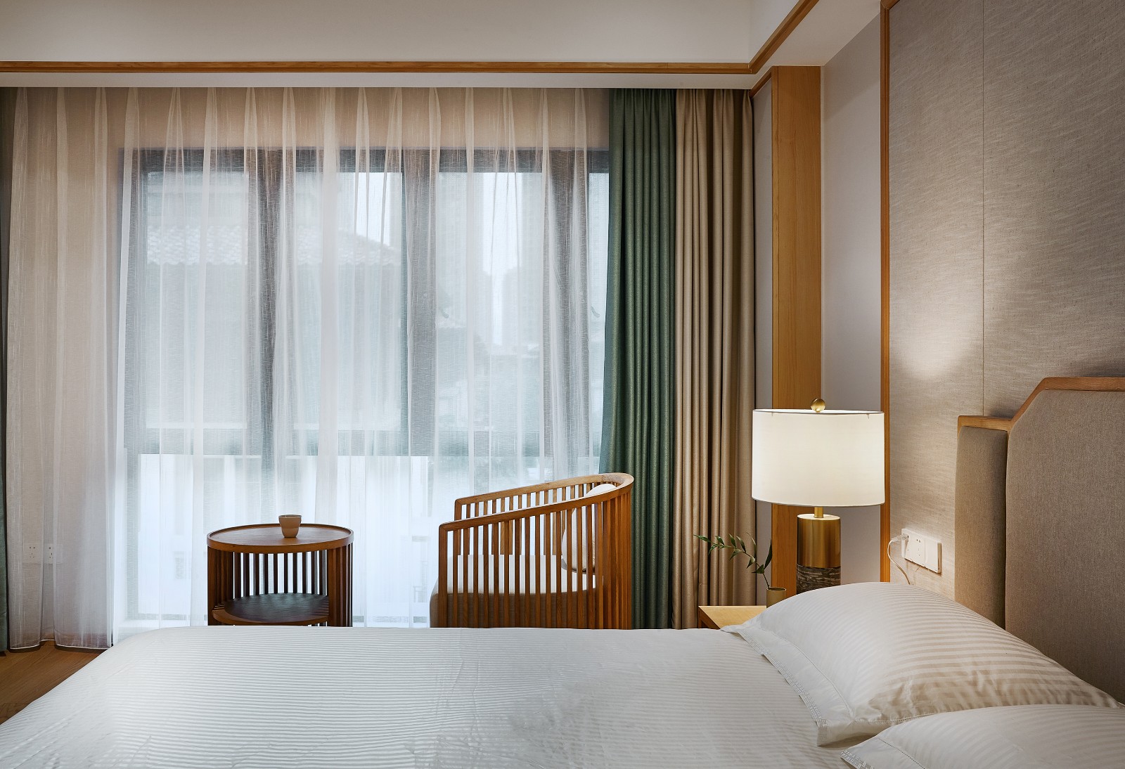 佛山裝修公司新中式風(fēng)格別墅裝修效果圖-臥室 佛山裝修公司新中式風(fēng)格別墅裝修效果圖-臥室