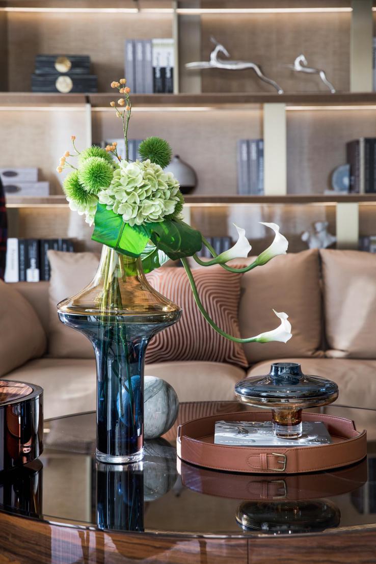 歐式輕奢風格室內(nèi)設計家裝案例-客廳茶幾 歐式輕奢風格室內(nèi)設計家裝案例-客廳茶幾