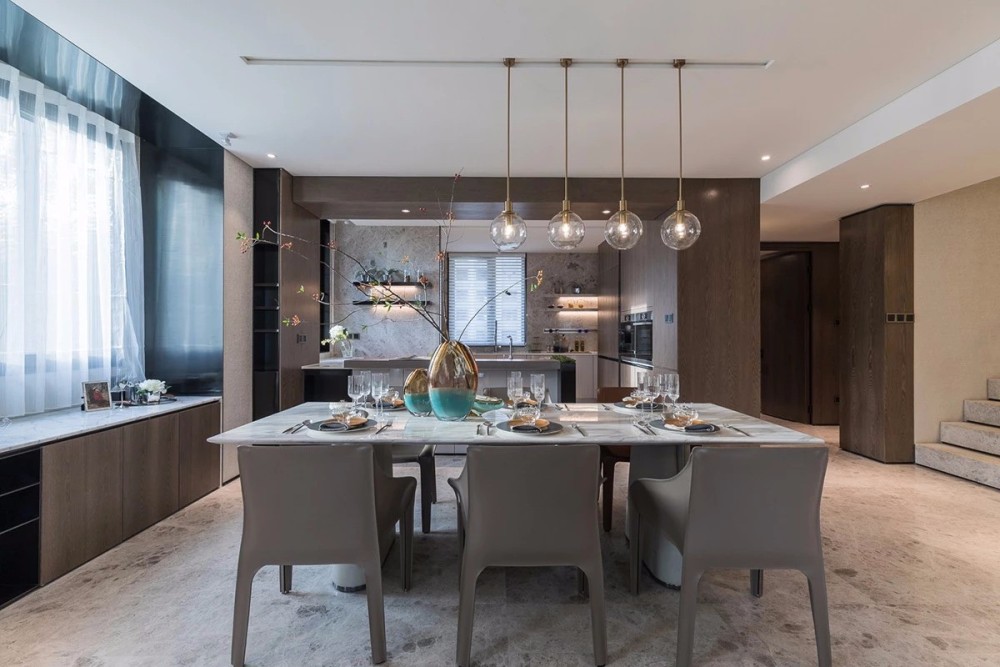 現(xiàn)代輕奢風格室內設計家裝案例-餐廳 現(xiàn)代輕奢風格室內設計家裝案例-餐廳