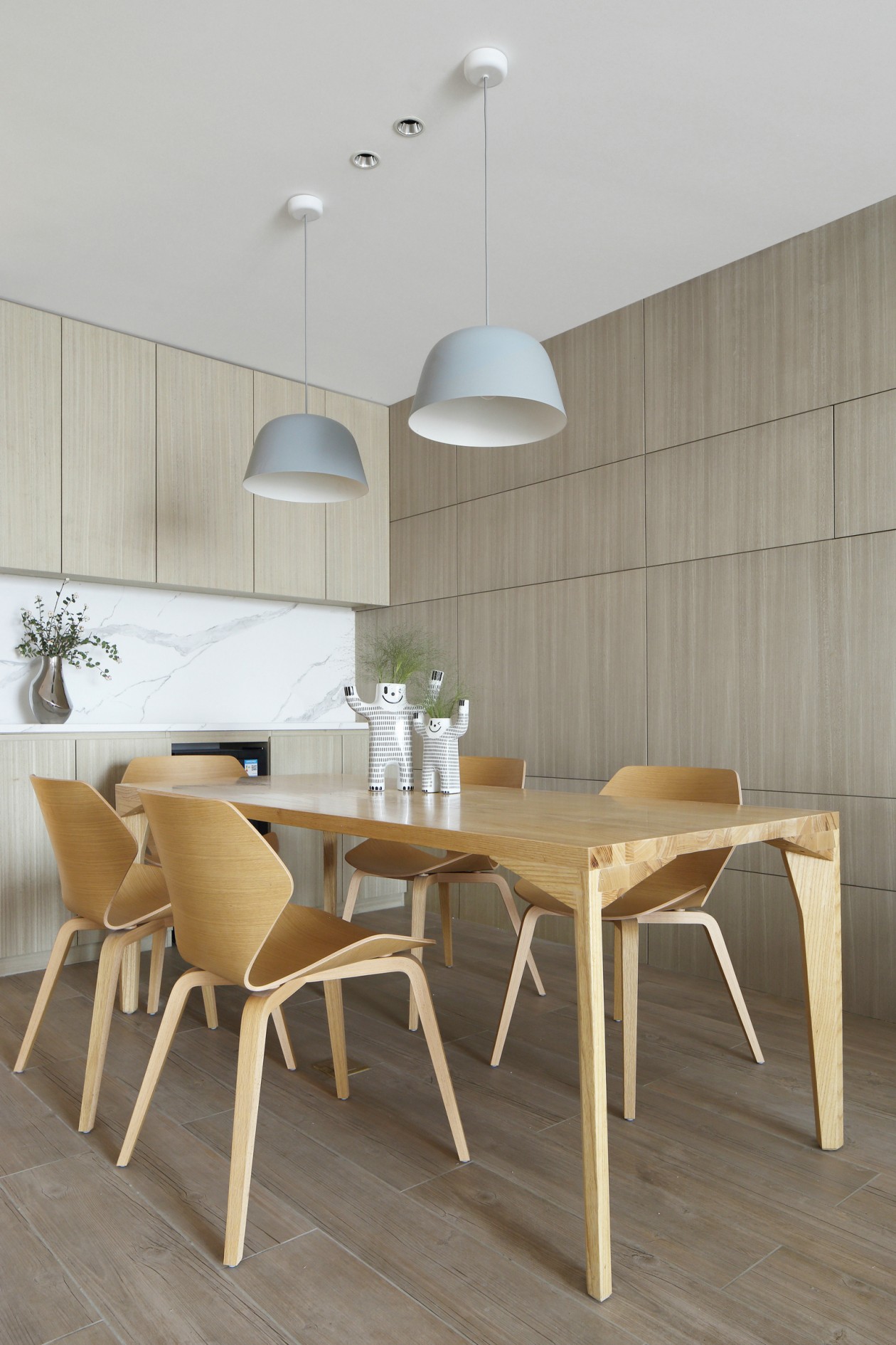 現(xiàn)代簡約風(fēng)格室內(nèi)設(shè)計家裝案例-餐廳 現(xiàn)代簡約風(fēng)格室內(nèi)設(shè)計家裝案例-餐廳