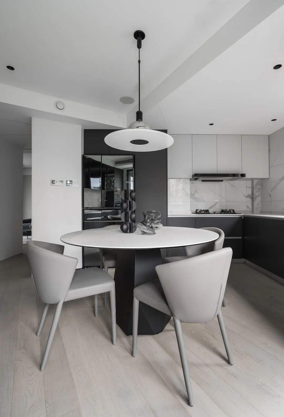 北歐風(fēng)格家裝設(shè)計(jì)室內(nèi)裝修效果圖-餐廳 北歐風(fēng)格家裝設(shè)計(jì)室內(nèi)裝修效果圖-餐廳