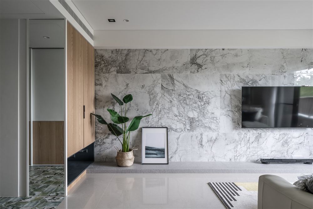 佛山市恒大&middot;酈湖城現(xiàn)代簡(jiǎn)約風(fēng)格三居室裝修案例