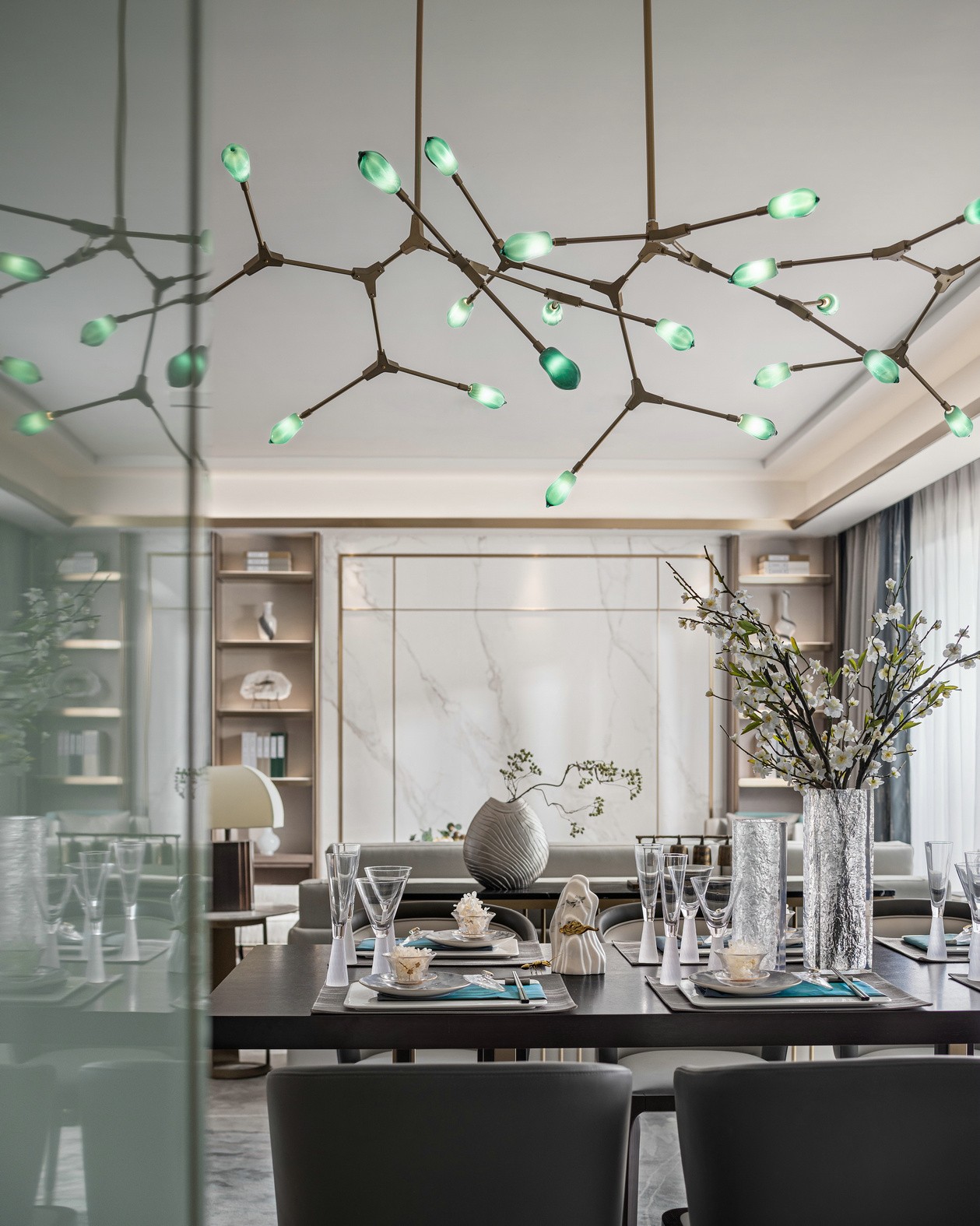 新中式風(fēng)格室內(nèi)家裝案例效果圖-餐廳裝飾 新中式風(fēng)格室內(nèi)家裝案例效果圖-餐廳裝飾