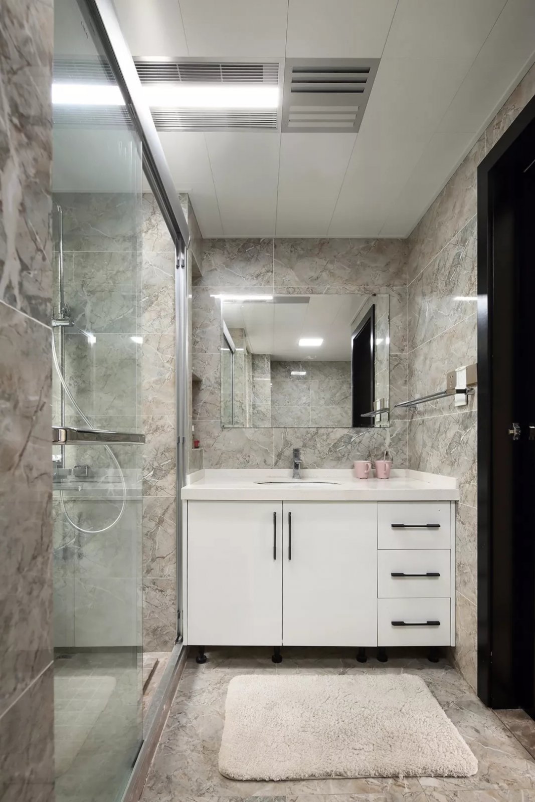 現(xiàn)代簡(jiǎn)約風(fēng)格家裝設(shè)計(jì)室內(nèi)裝修效果圖-衛(wèi)生間 現(xiàn)代簡(jiǎn)約風(fēng)格家裝設(shè)計(jì)室內(nèi)裝修效果圖-衛(wèi)生間