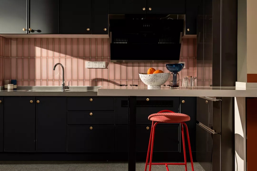 現(xiàn)代混搭風(fēng)格家裝設(shè)計(jì)室內(nèi)裝修效果圖-廚房 現(xiàn)代混搭風(fēng)格家裝設(shè)計(jì)室內(nèi)裝修效果圖-廚房