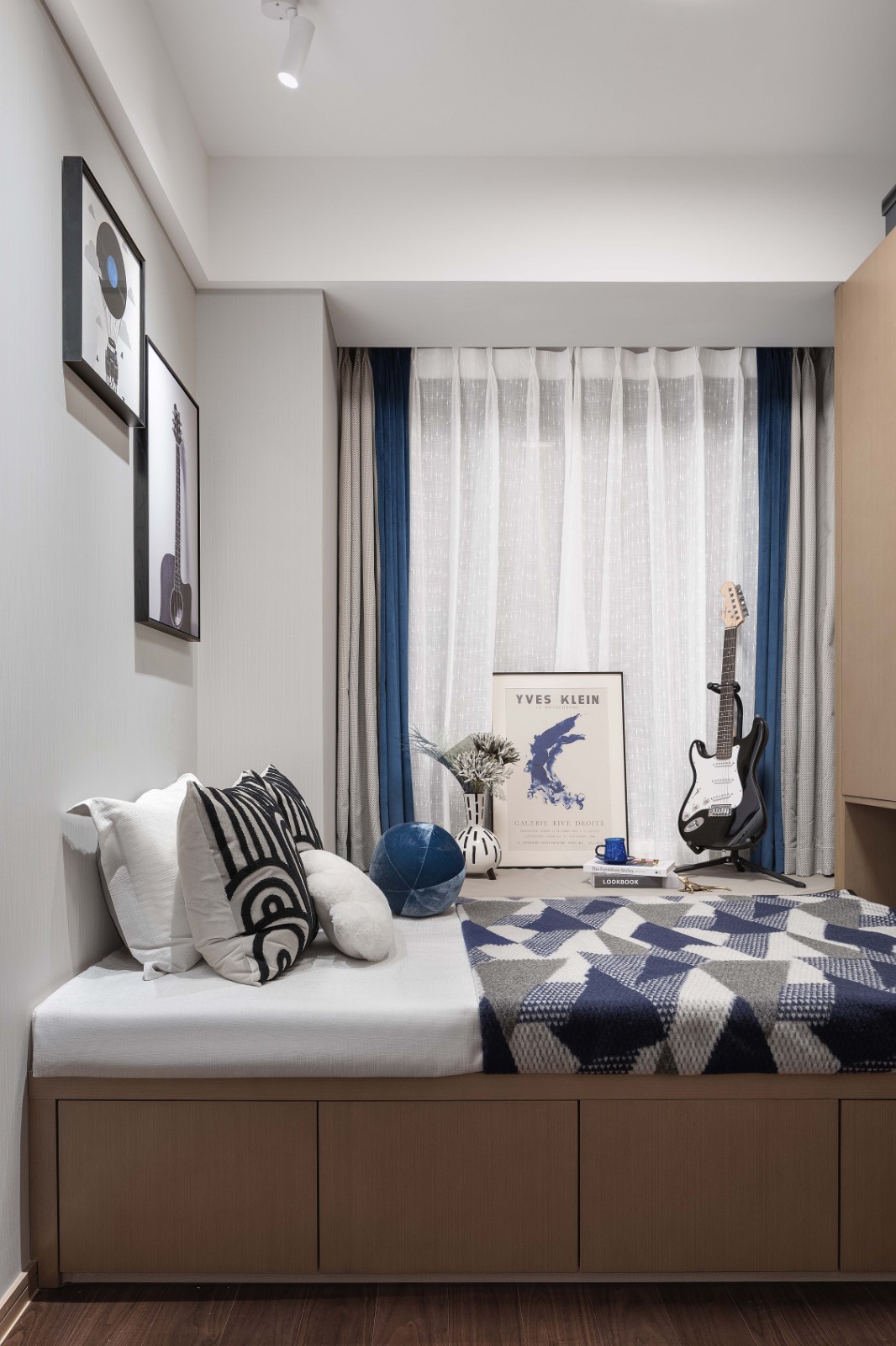 包豪斯風(fēng)格室內(nèi)設(shè)計(jì)家裝案例-書(shū)房 包豪斯風(fēng)格室內(nèi)設(shè)計(jì)家裝案例-書(shū)房