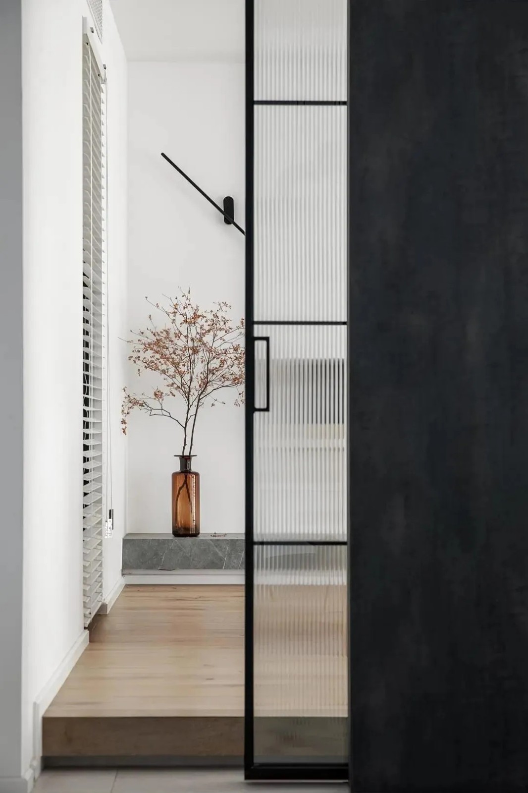 現(xiàn)代簡約風格家裝設計室內(nèi)裝修效果圖-玄關 現(xiàn)代簡約風格家裝設計室內(nèi)裝修效果圖-玄關