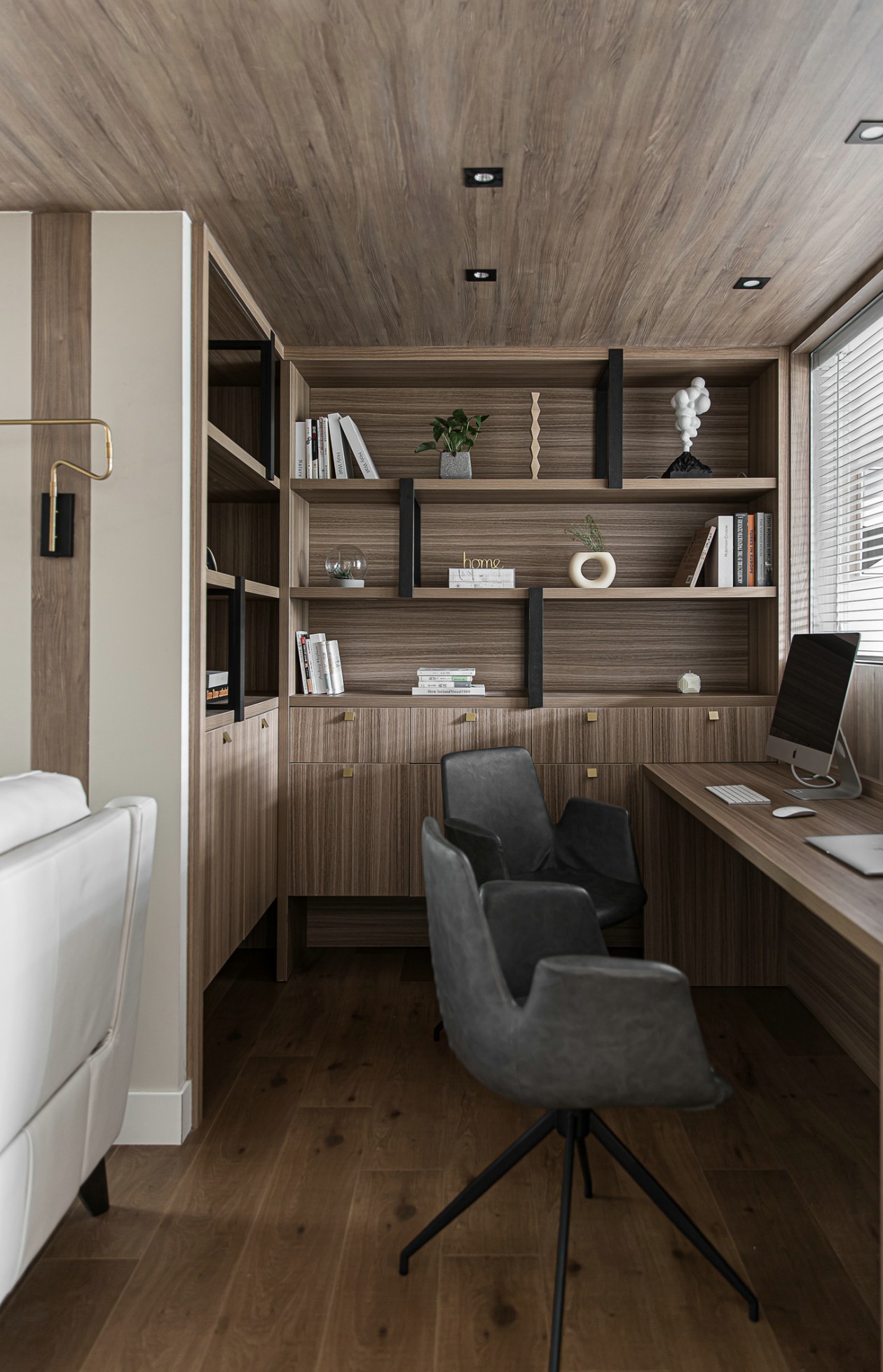 現(xiàn)代簡約風(fēng)格室內(nèi)家裝案例效果圖書房 現(xiàn)代簡約風(fēng)格室內(nèi)家裝案例效果圖書房