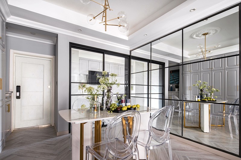 簡歐輕奢風格室內(nèi)家裝案例效果圖-玄關