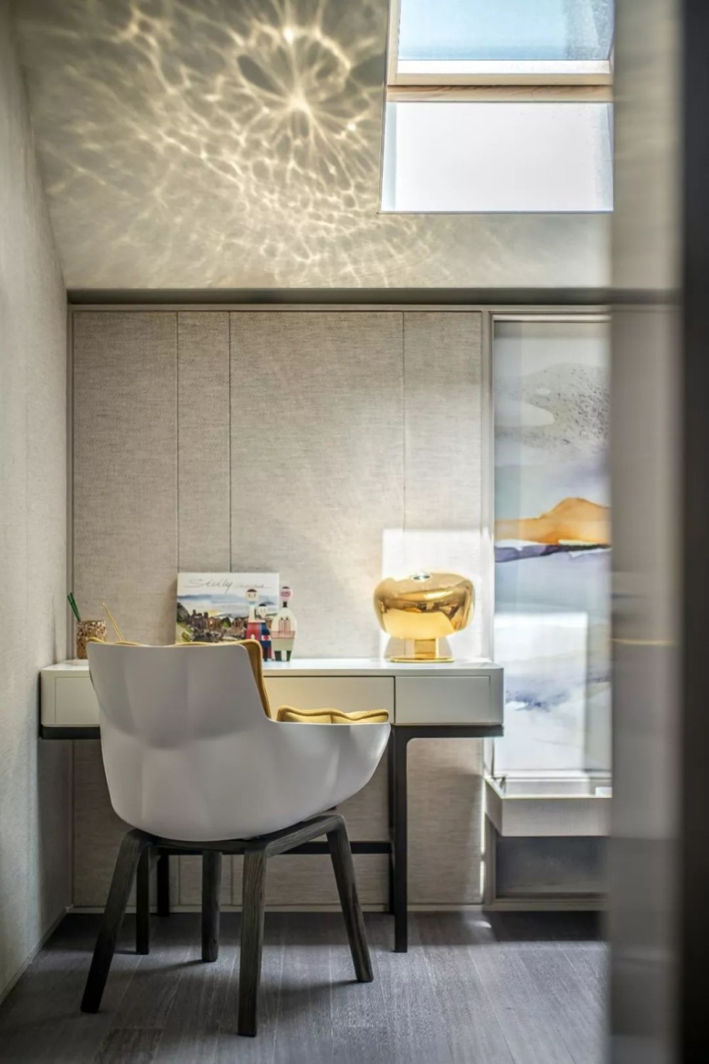 新古典風(fēng)格室內(nèi)設(shè)計家裝案例-次臥 新古典風(fēng)格室內(nèi)設(shè)計家裝案例-次臥