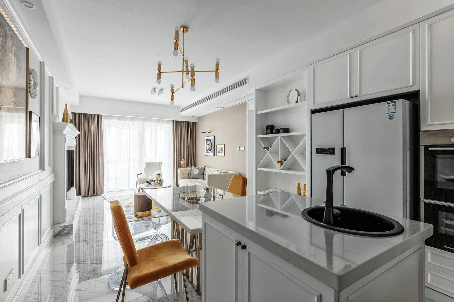 美式輕奢風格家裝設計室內(nèi)裝修效果圖-餐廚廳 美式輕奢風格家裝設計室內(nèi)裝修效果圖-餐廚廳