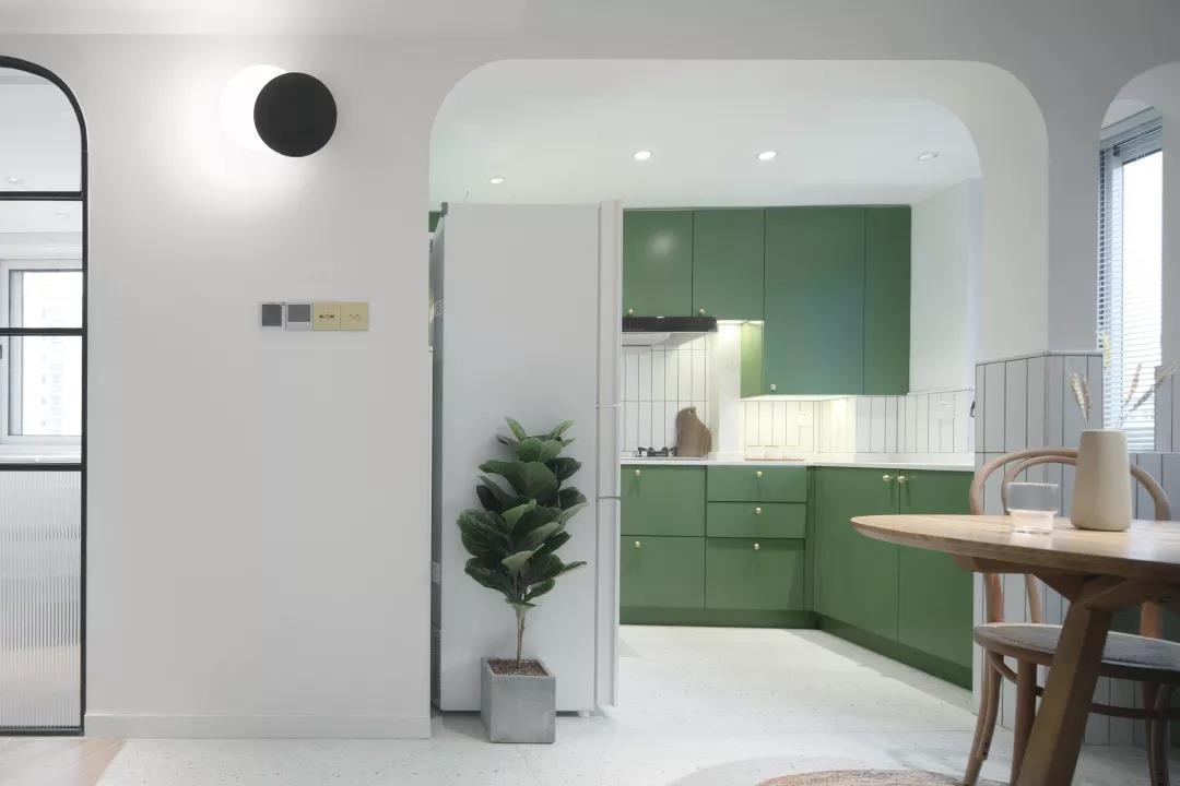 裝修公司簡(jiǎn)約復(fù)古風(fēng)格室內(nèi)裝修效果圖-餐廳 裝修公司簡(jiǎn)約復(fù)古風(fēng)格室內(nèi)裝修效果圖-餐廳