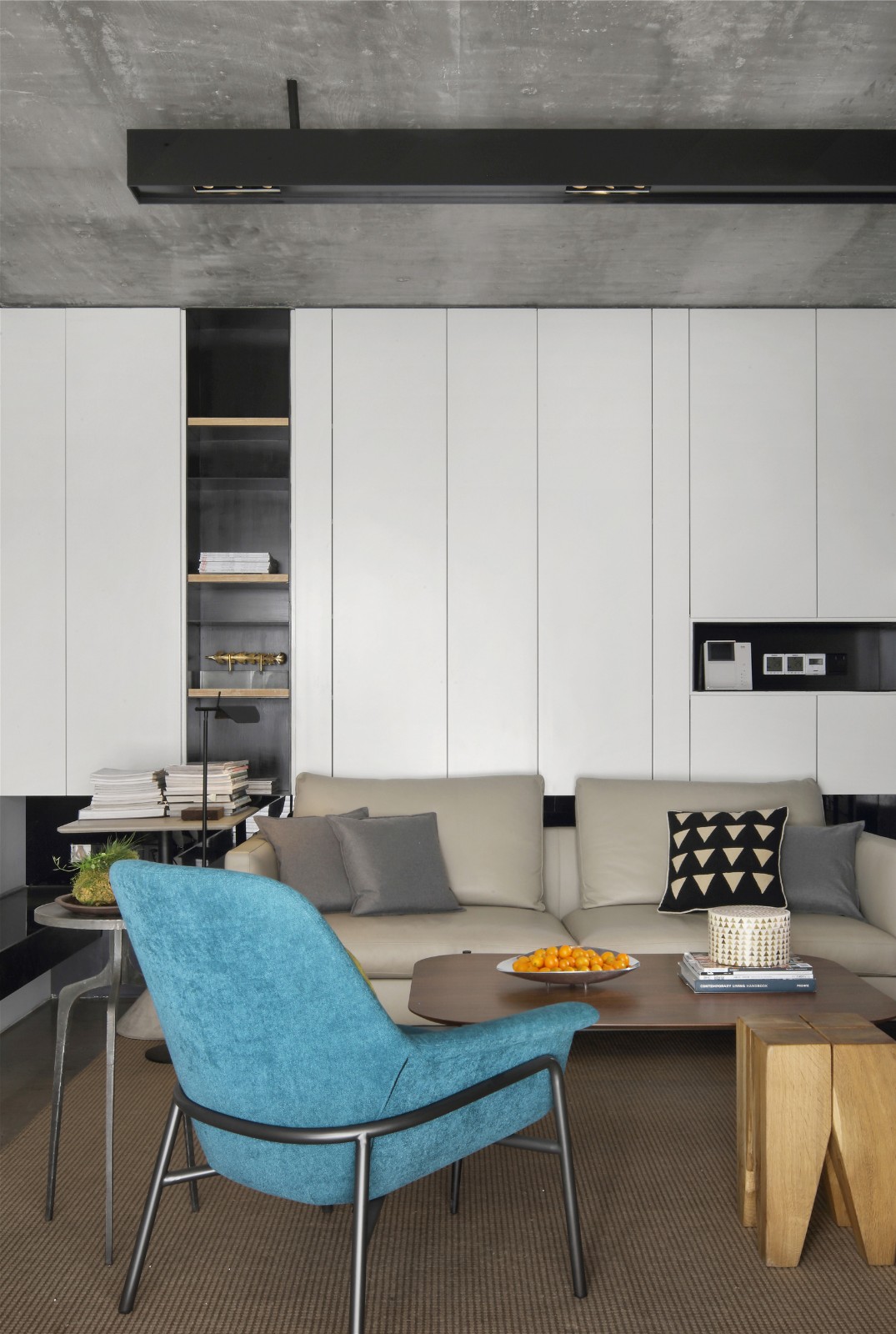 裝修案例現(xiàn)代簡(jiǎn)約風(fēng)格室內(nèi)裝修效果圖-客廳 裝修案例現(xiàn)代簡(jiǎn)約風(fēng)格室內(nèi)裝修效果圖-客廳