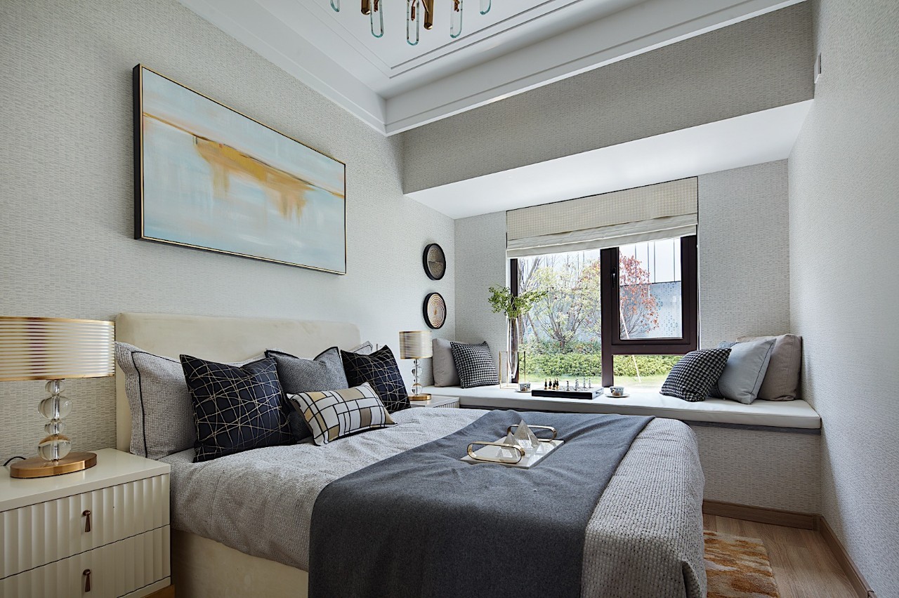 榮和千千樹三居123平米現(xiàn)代前衛(wèi)風格室內(nèi)裝修案例-臥室