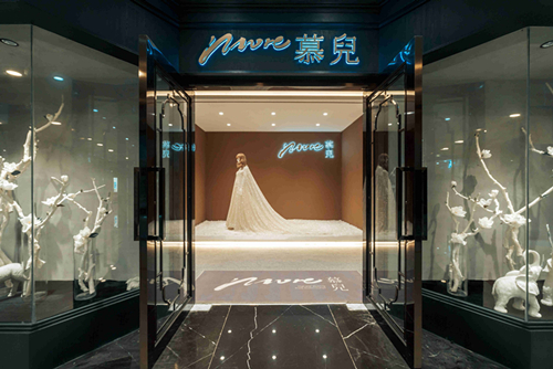 ?？谑卸飨樾鲁乾F(xiàn)代風格辦公空間裝修案例