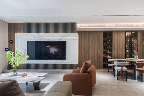 ?？谑卸际猩脂F(xiàn)代簡(jiǎn)約風(fēng)格四居室裝修案例